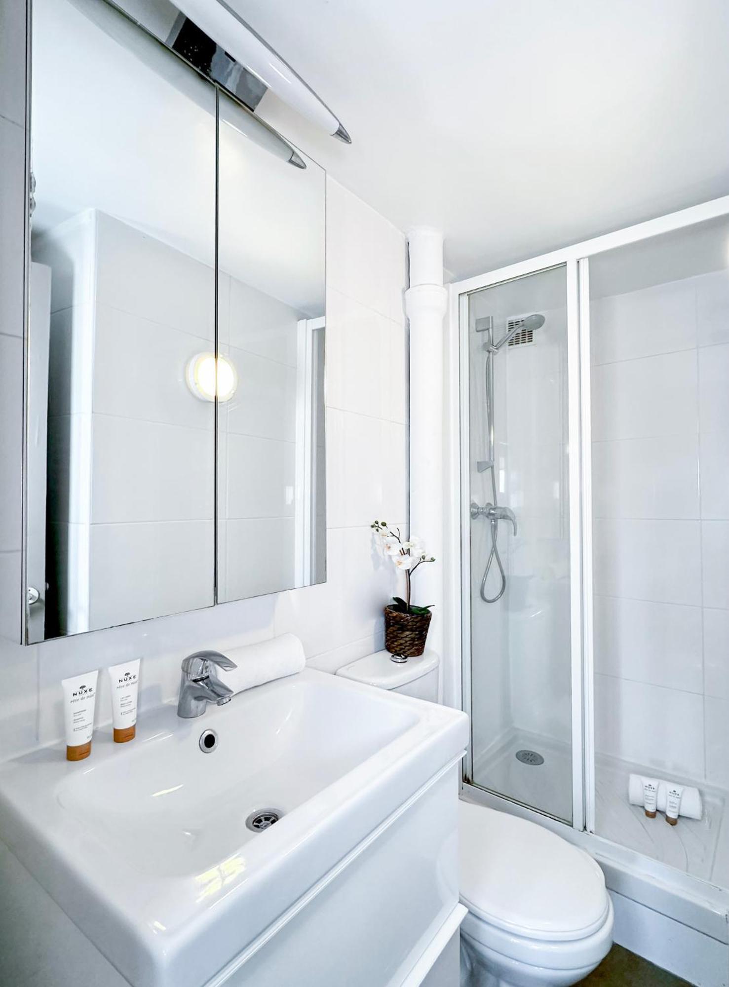شقة Chic Flat In Pantheon & Luxembourg Garden باريس المظهر الخارجي الصورة